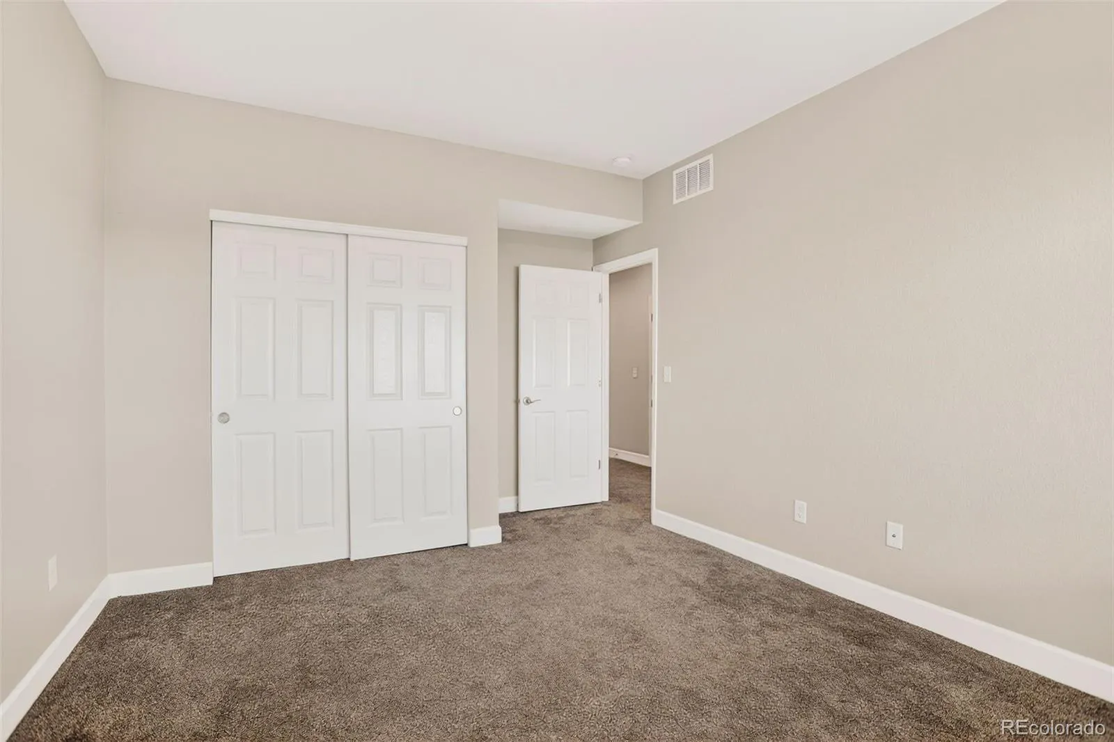 7318 S Yantley Way Aurora CO 80016 MLS #REC7189537 05122026012457 1600 36
