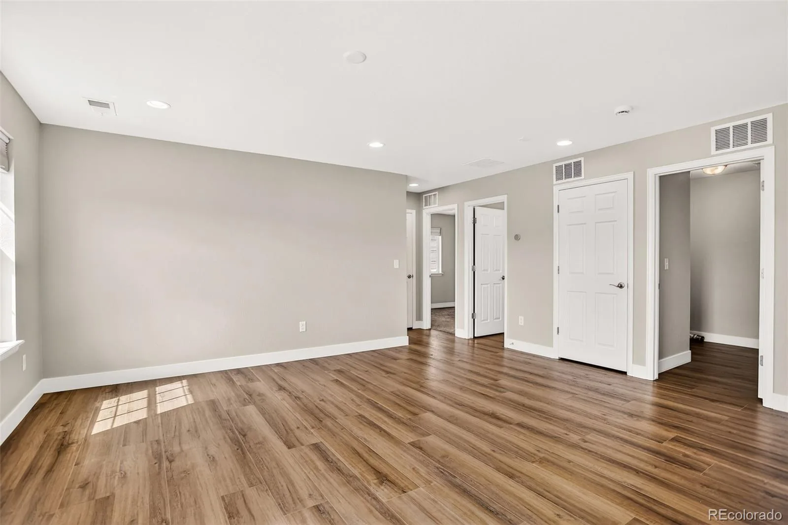 7318 S Yantley Way Aurora CO 80016 | MLS #REC7189537 09222026195728 1600 21