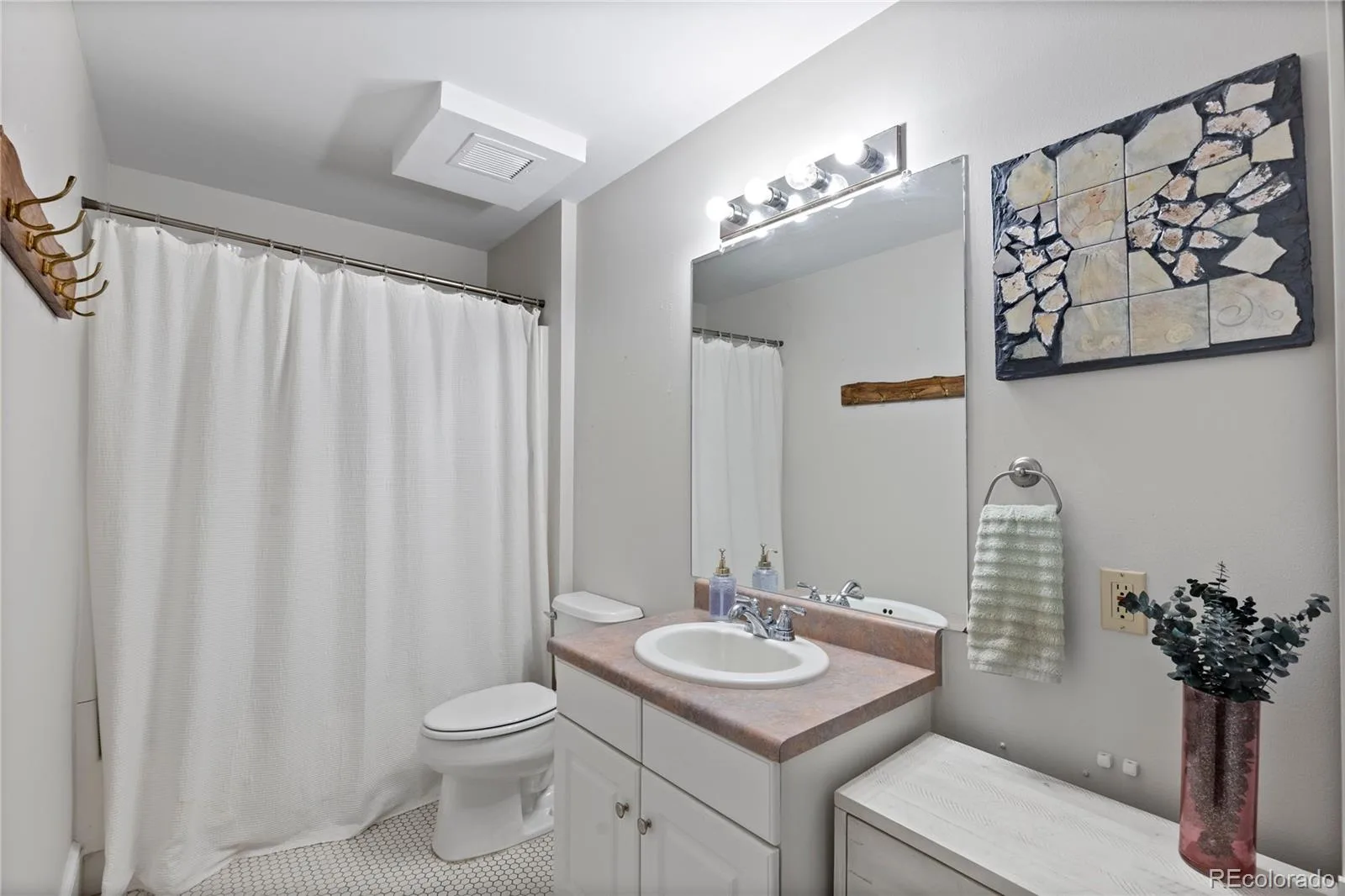 325 E 18th Avenue #107 Denver CO 80203 MLS #REC7193499 06042026142651 1600 19
