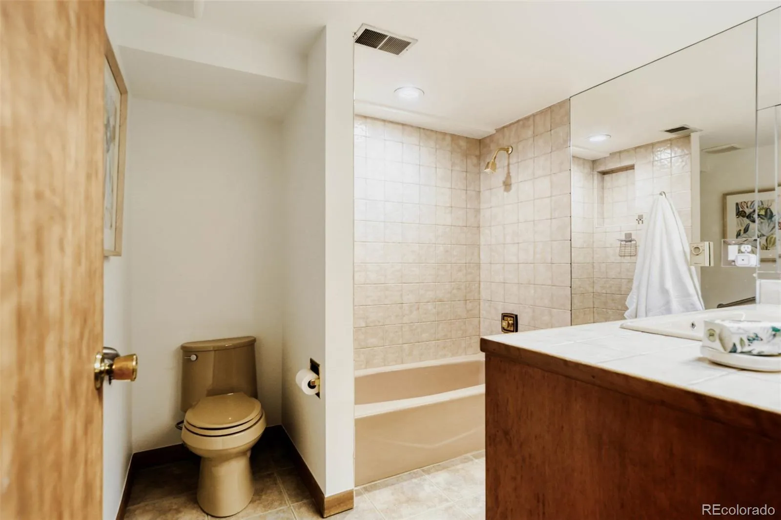 1275 S Ogden Street Denver CO 80210 MLS #REC7203046 05052026045745 1600 23