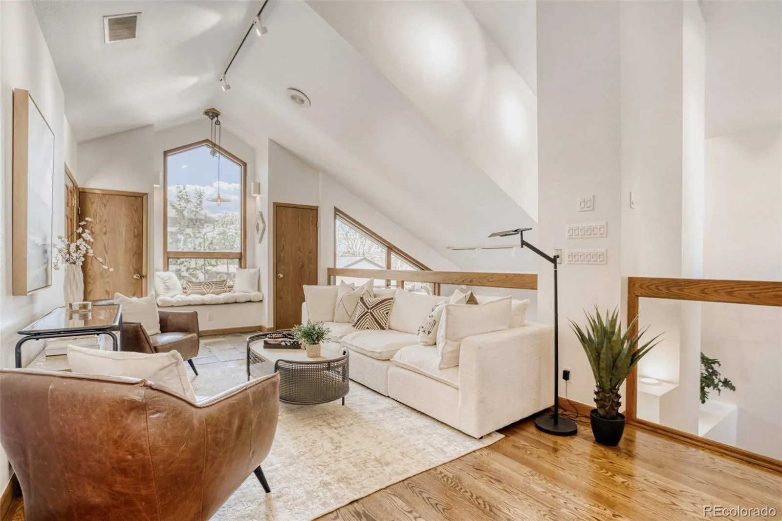 1275 S Ogden Street Denver CO 80210 MLS #REC7203046 05052026045745 1600 6