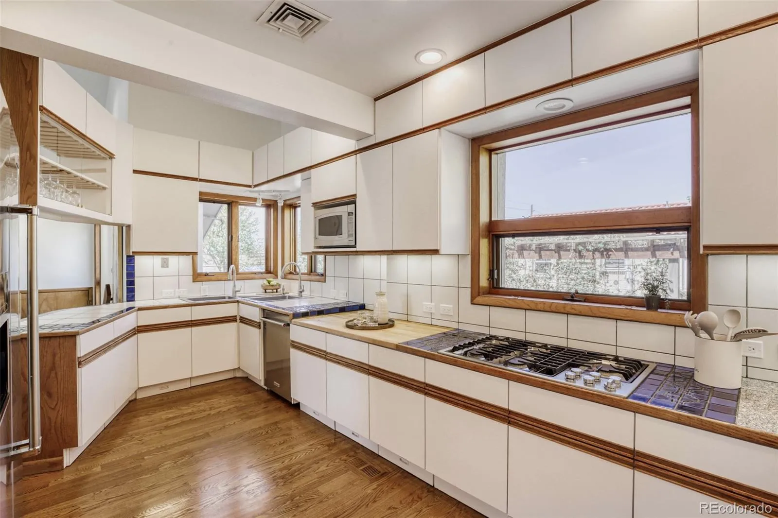 1275 S Ogden Street Denver CO 80210 MLS #REC7203046 05052026045745 1600 8