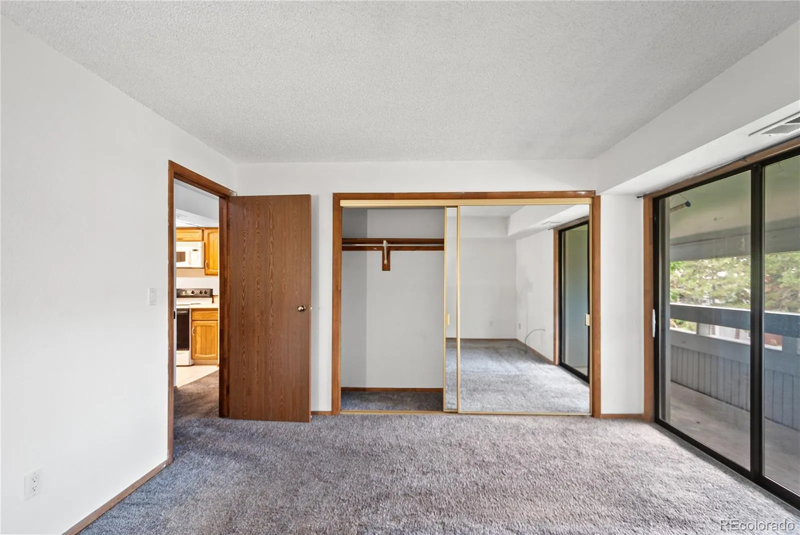 14216 E 1st Drive #C03 Aurora CO 80011 MLS #REC7204195 04232026222100 1600 7