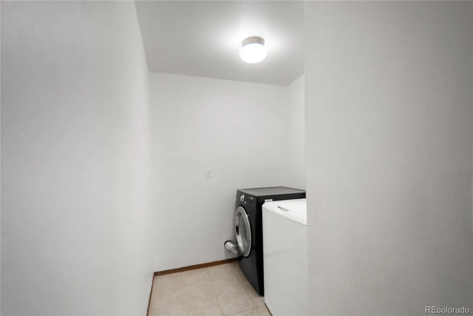 14216 E 1st Drive #C03 Aurora CO 80011 MLS #REC7204195 04232026222100 1600 8