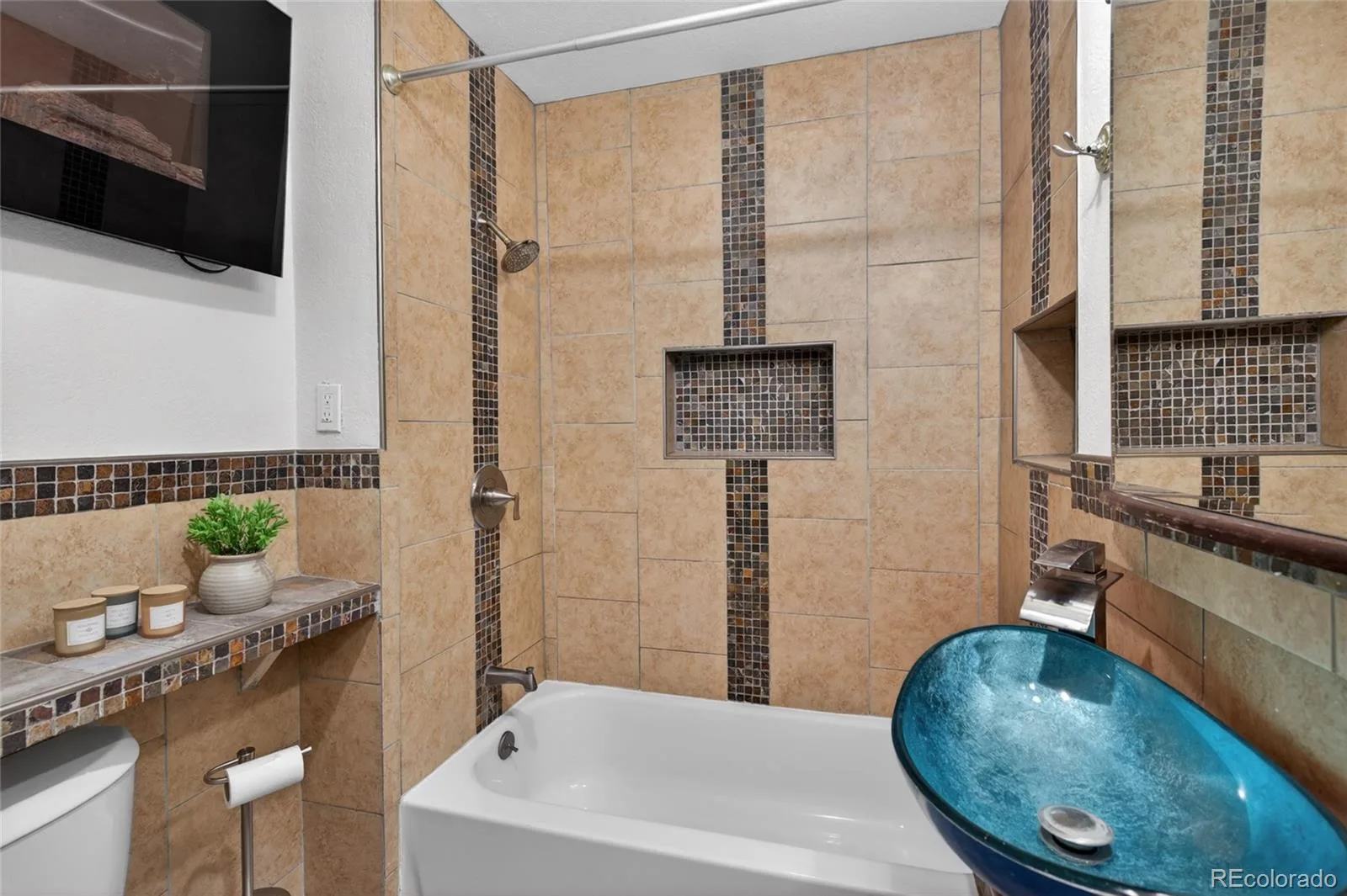 1380 Poplar Street Denver CO 80220 MLS #REC7204451 06092026204523 1600 23