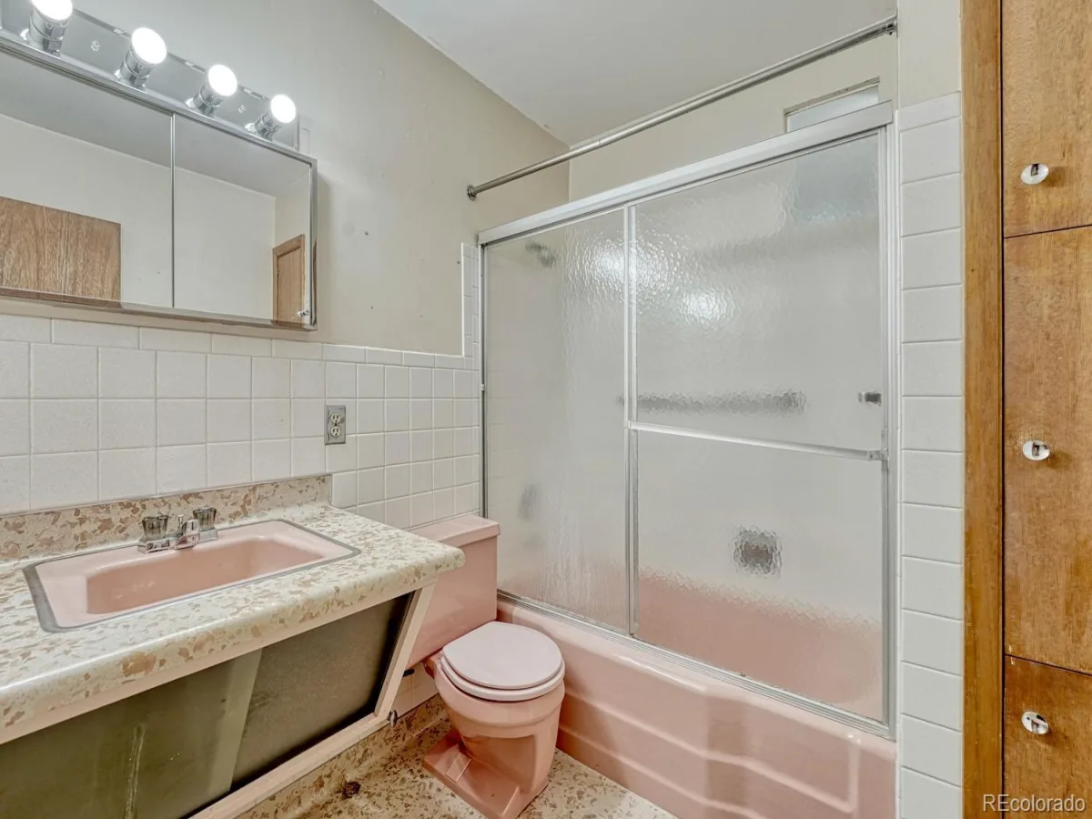 8350 S Ammons Street Littleton CO 80128 | MLS #REC7205969 07062026205911 1200 22