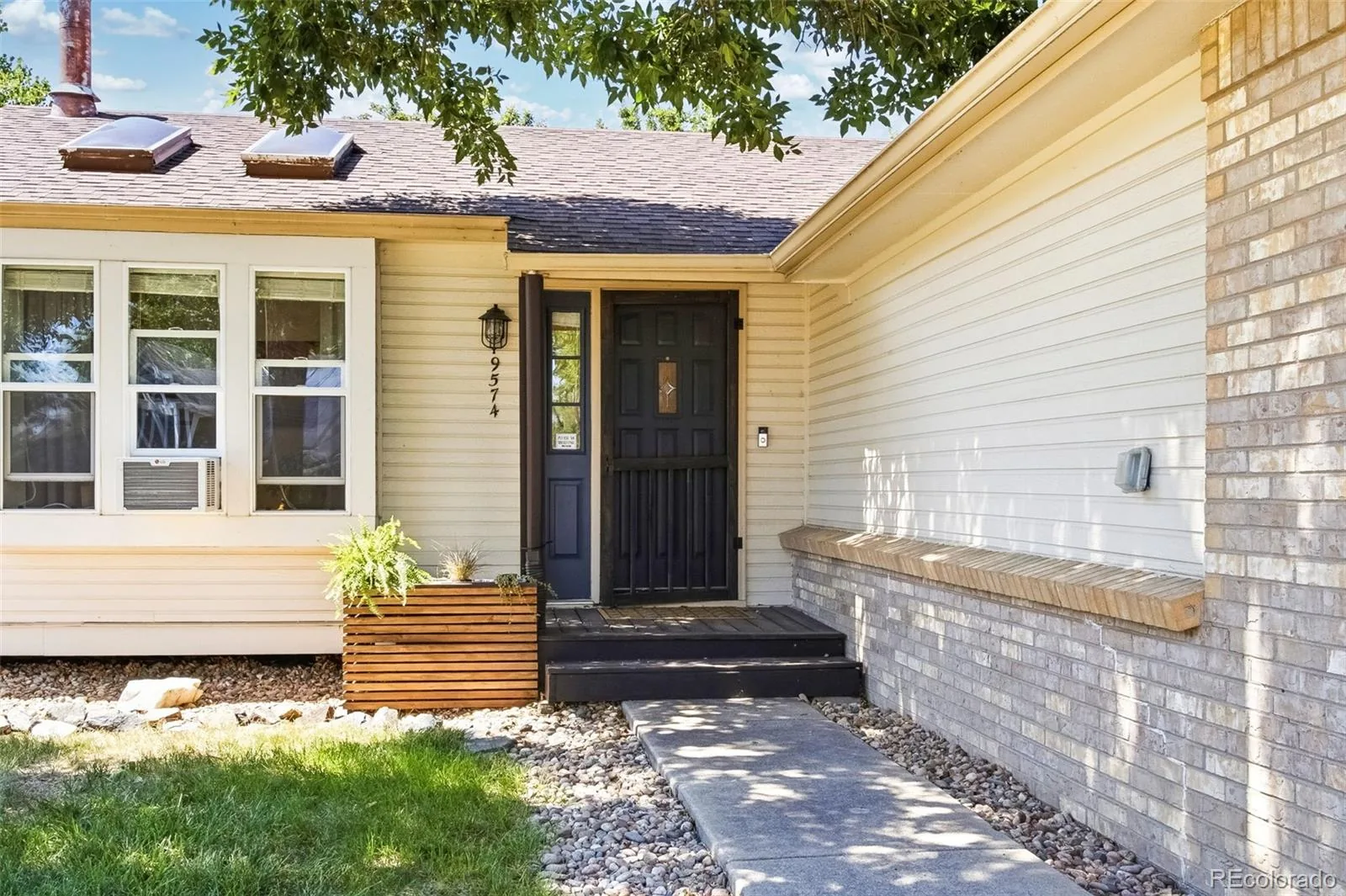 9574 W Elmhurst Place Littleton CO 80128 | MLS #REC7207888 07162026224817 1600 1