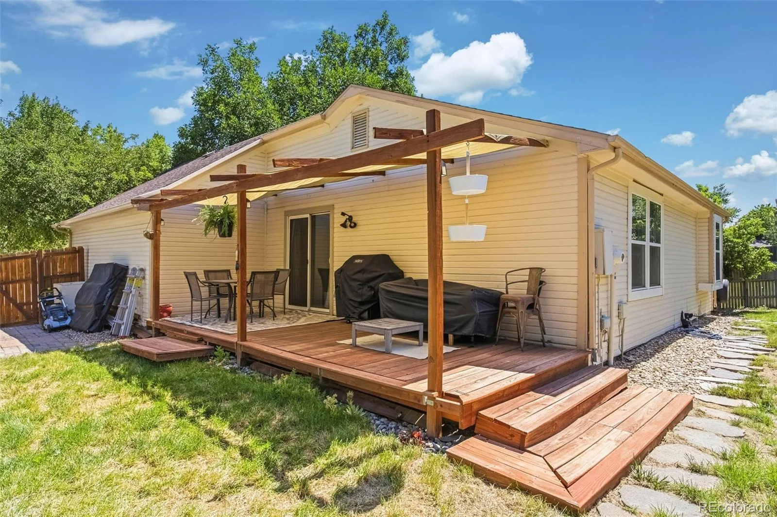 9574 W Elmhurst Place Littleton CO 80128 | MLS #REC7207888 07162026224817 1600 15
