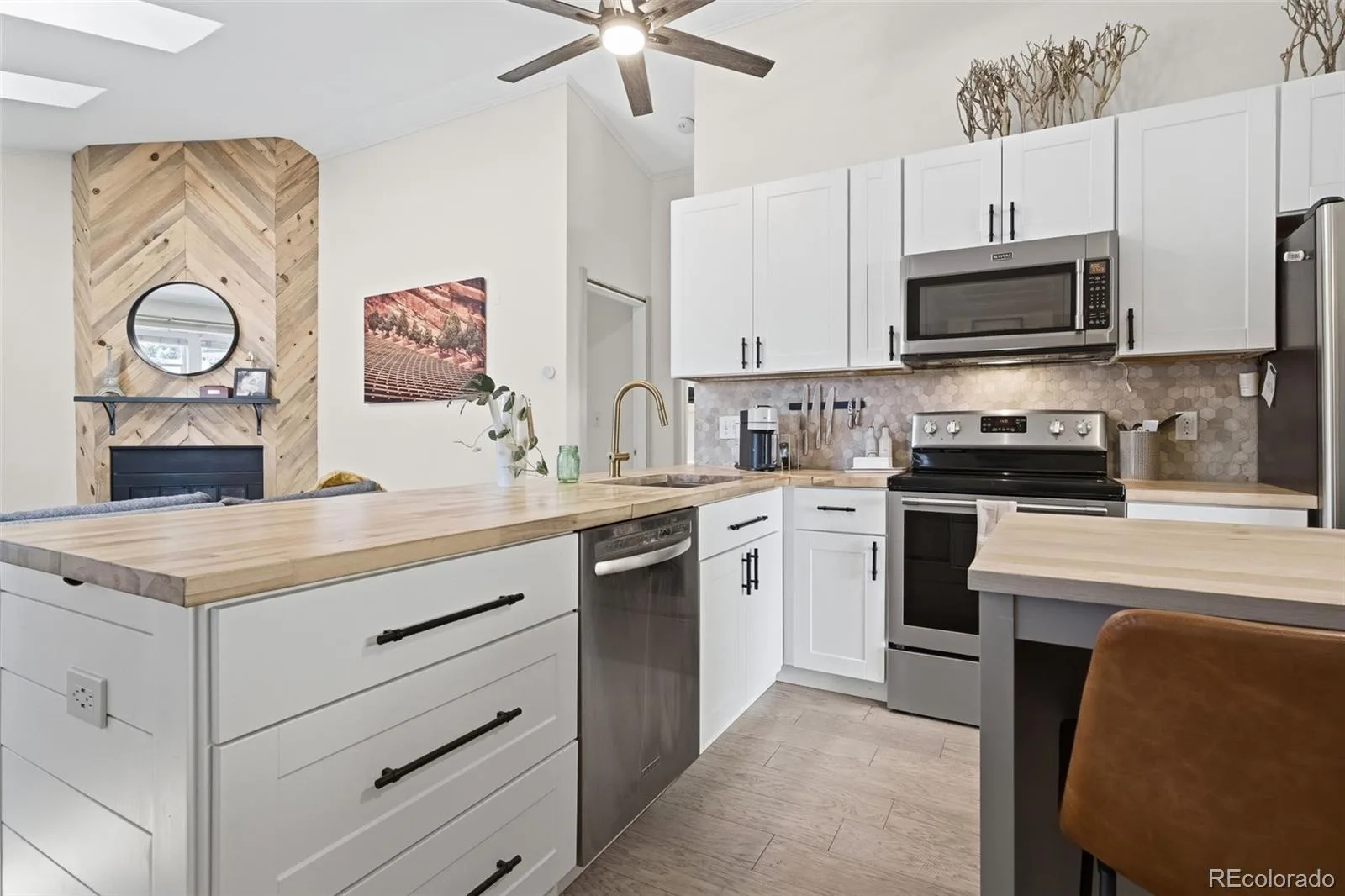 9574 W Elmhurst Place Littleton CO 80128 | MLS #REC7207888 07162026224817 1600 2