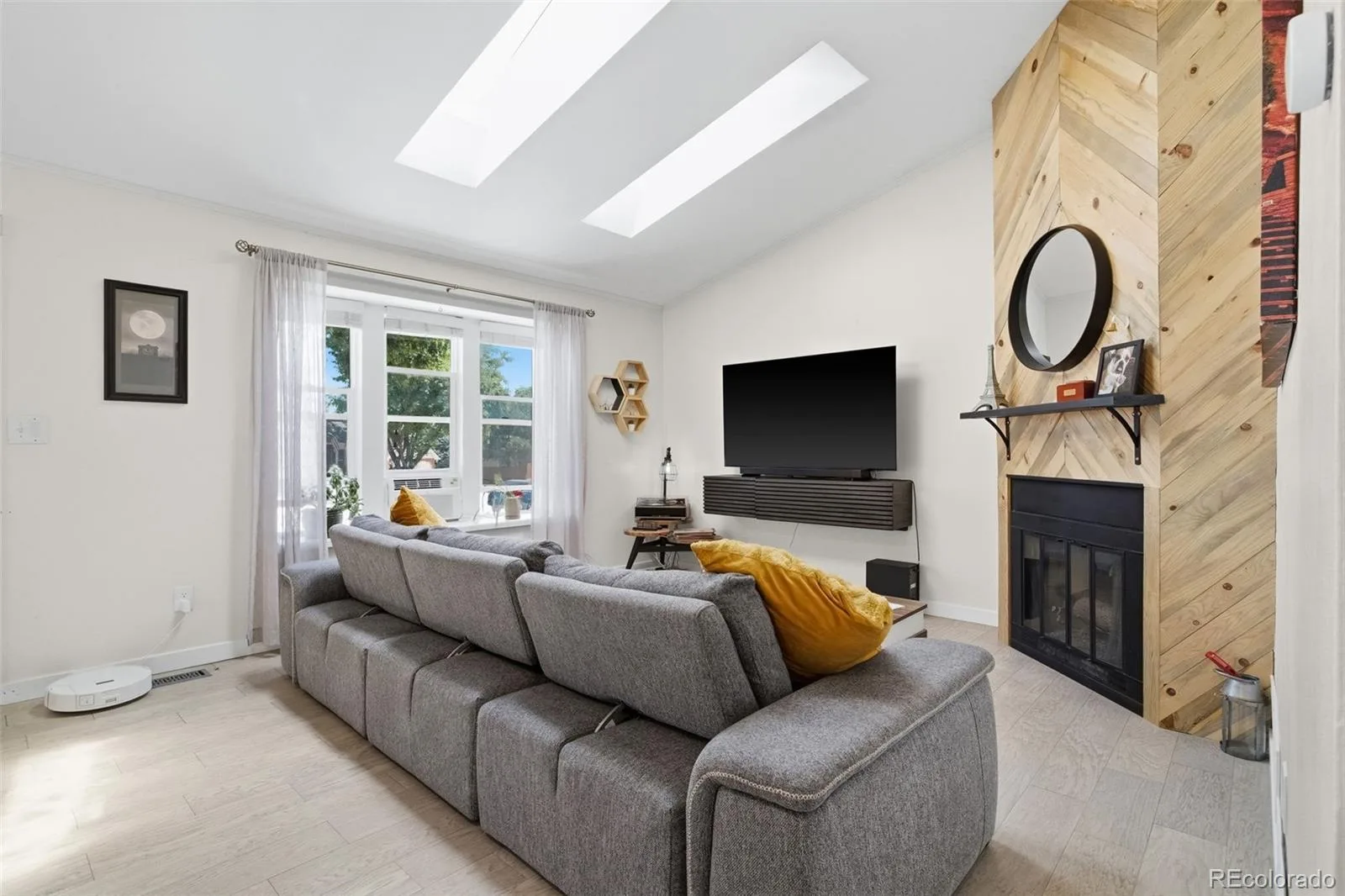 9574 W Elmhurst Place Littleton CO 80128 | MLS #REC7207888 07162026224817 1600 9