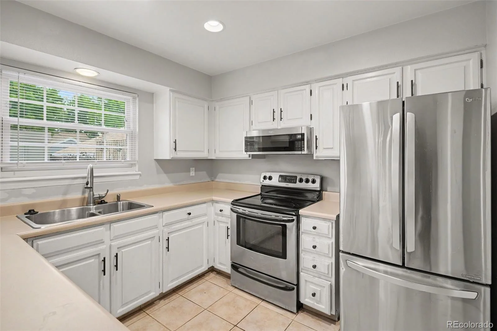 8601 E Yale Avenue #B Denver CO 80231 MLS #REC7210681 07212026174018 1600 4