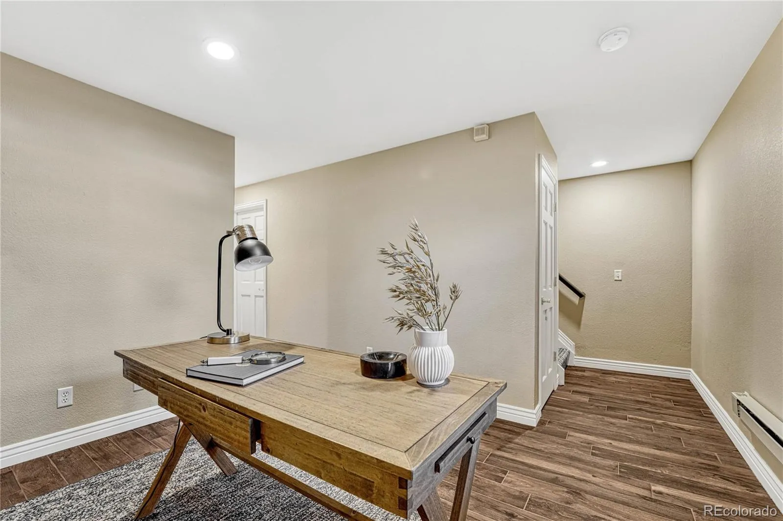 04032026220020 1600 28