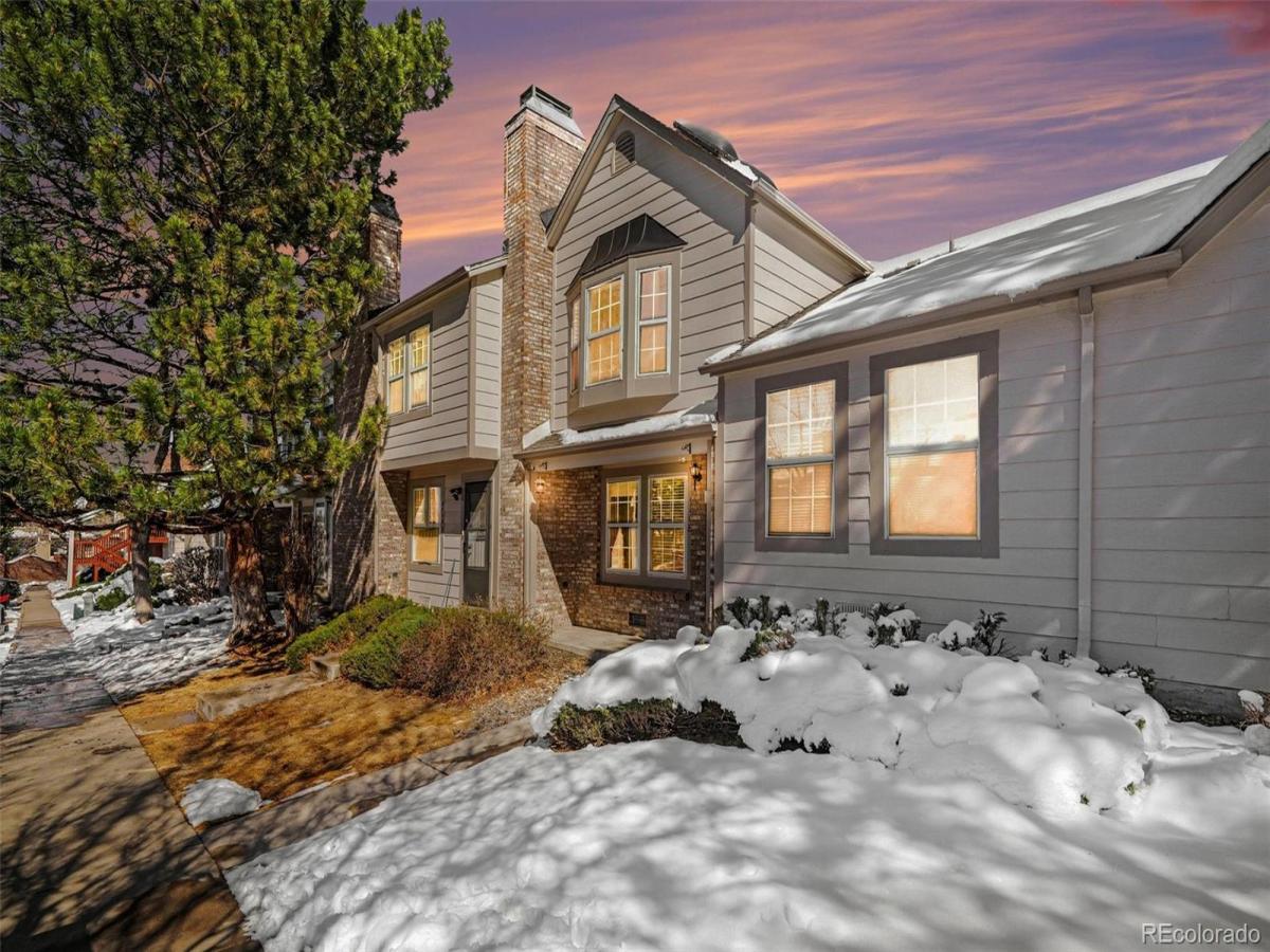 1110 S Waco Street #E Aurora CO 80017 | MLS #REC7212283 MLS #REC7212283 image #0