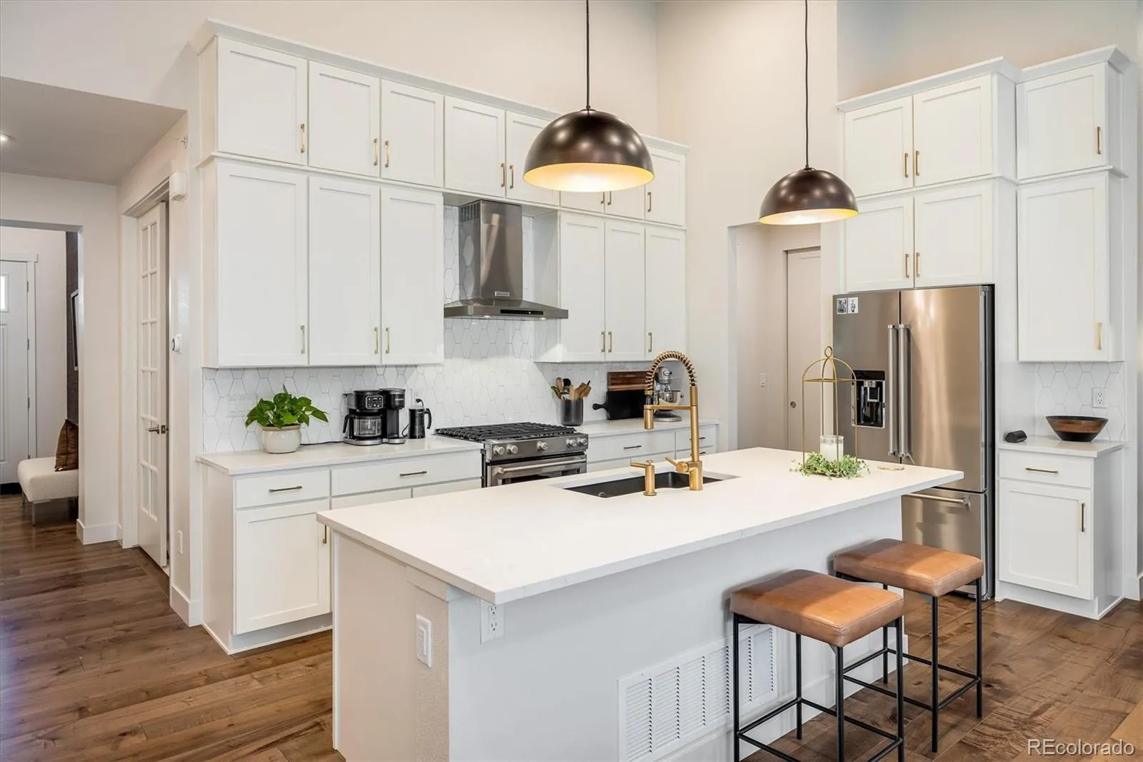 04082026192029 1600 1