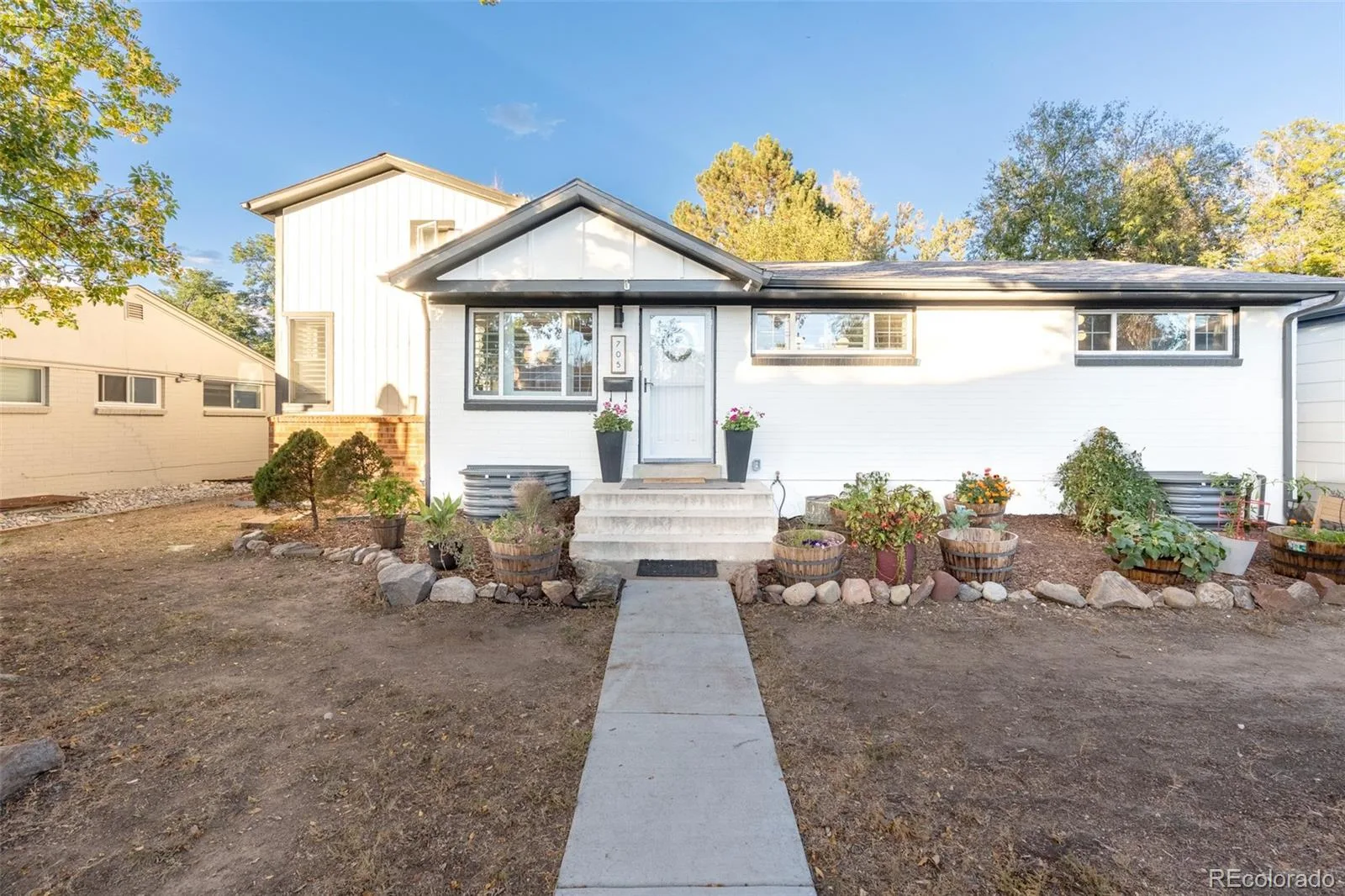 705 W Nassau Way Englewood CO 80110 | MLS #REC7213957 10162026232558 1600 38