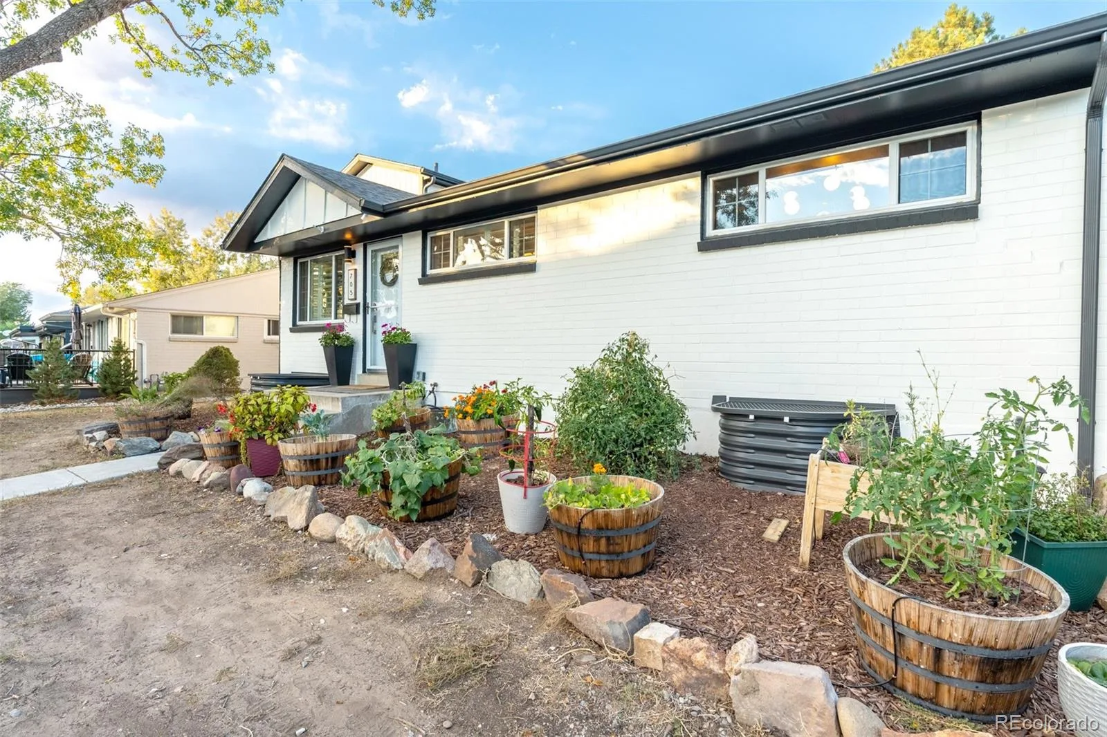 705 W Nassau Way Englewood CO 80110 | MLS #REC7213957 10162026232558 1600 41