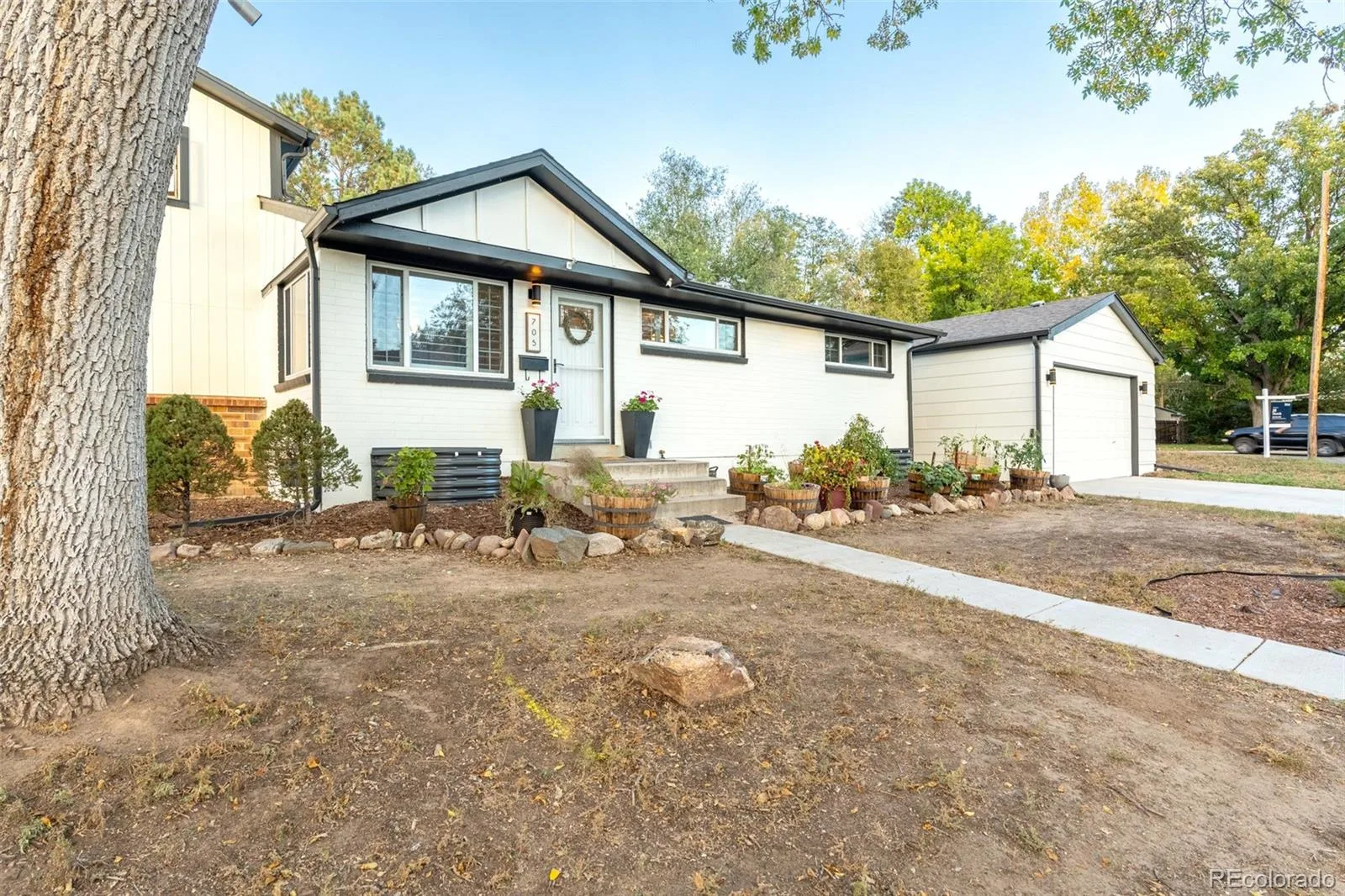 705 W Nassau Way Englewood CO 80110 | MLS #REC7213957 10162026232558 1600 42