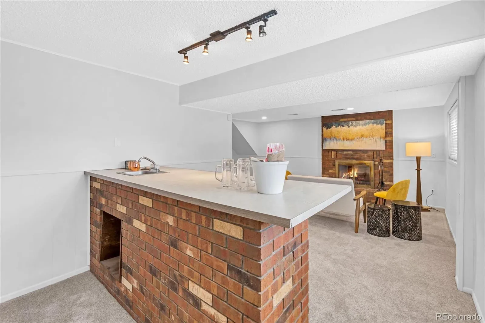 03232026210457 1600 17