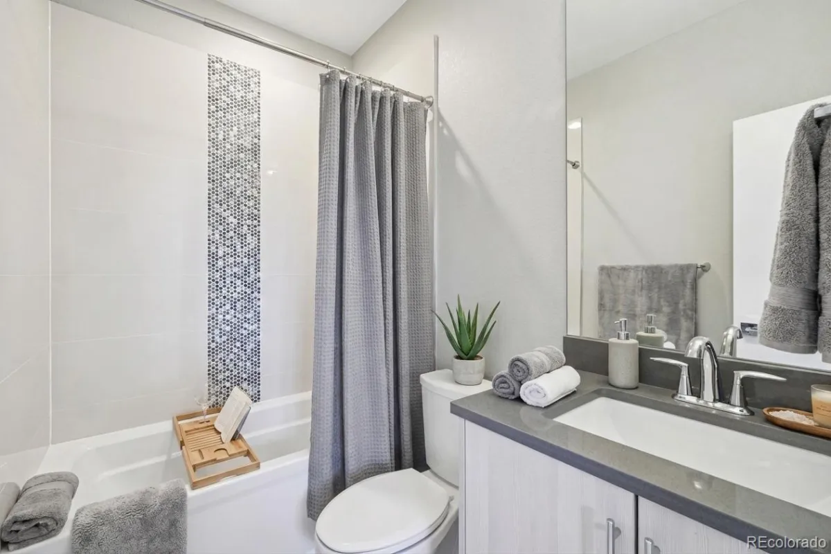 558 Madison Street Denver CO 80206 MLS #REC7225354 05122026024840 1200 18