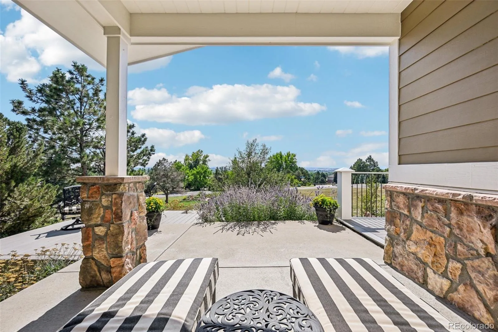 17745 E Jamison Avenue Centennial CO 80016 MLS #REC7227332 05052026224645 1600 40