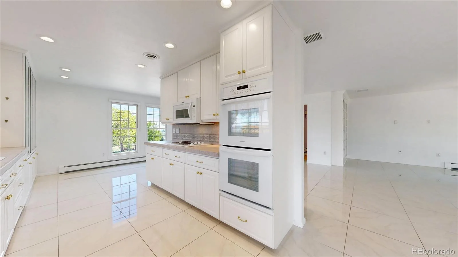 2150 Lookout Mountain Road Golden CO 80401 MLS #REC7227719 06082026203219 1600 13