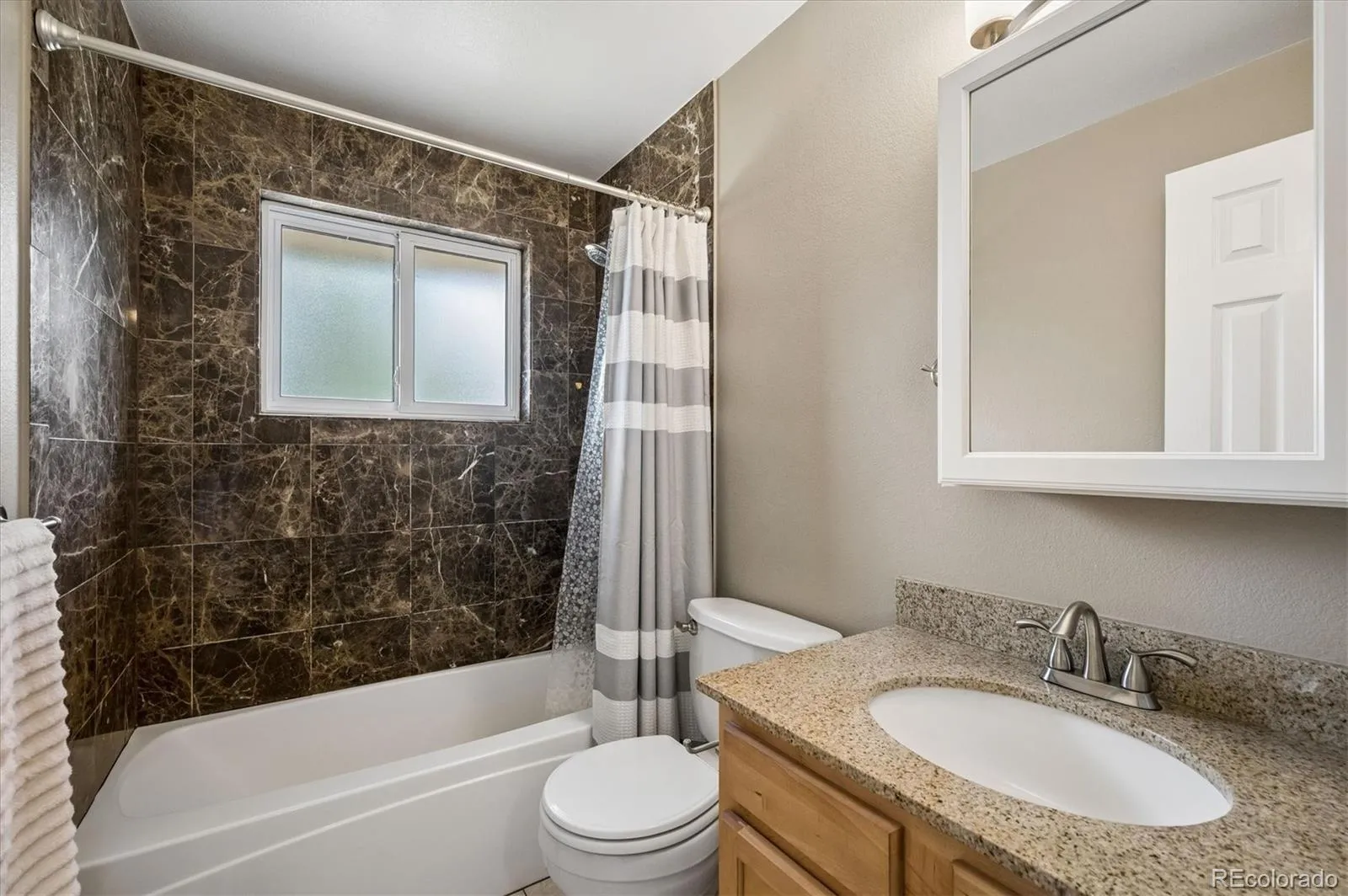 2846 S Quay Way Denver CO 80227 MLS #REC7228661 05112026070843 1600 15
