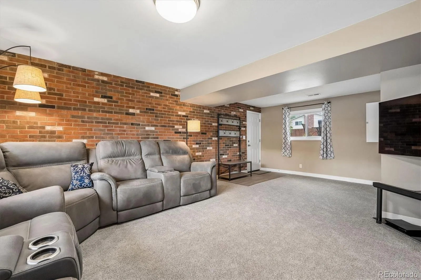 2846 S Quay Way Denver CO 80227 MLS #REC7228661 05112026070843 1600 17
