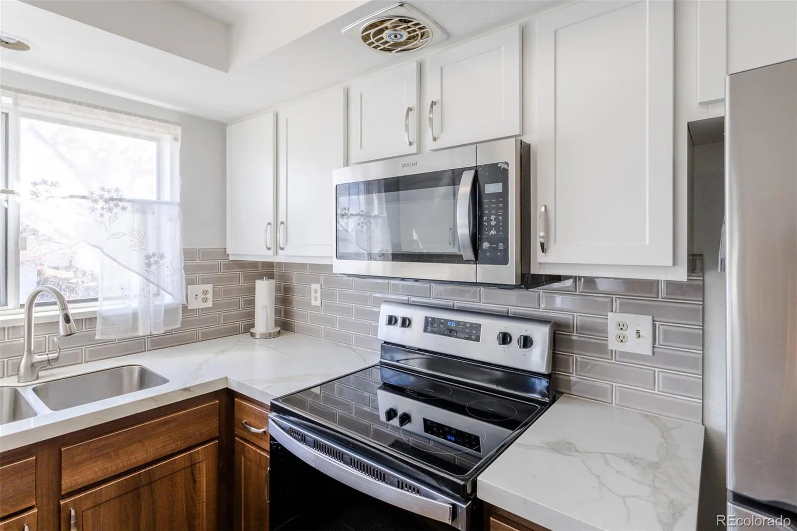 04152026230547 1600 0