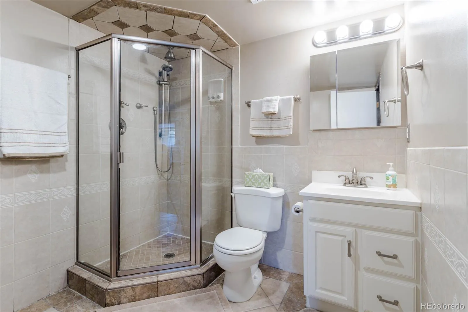 04152026230547 1600 19