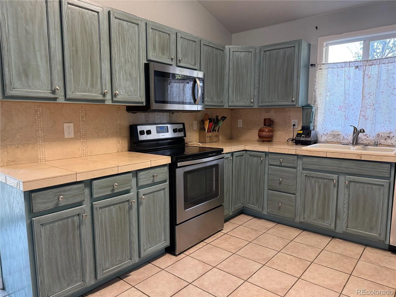 12272 E Burlington Place Denver CO 80239 | MLS #REC7232530 07192026060406 1600 7