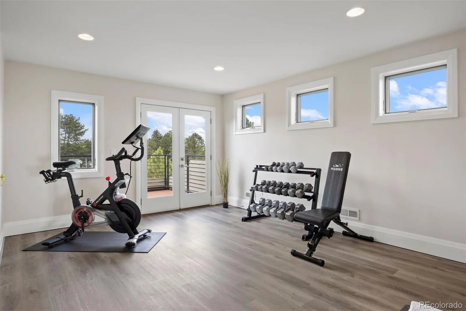 63 N Magnolia Way Denver CO 80230 MLS #REC7236014 06092026204459 1600 38