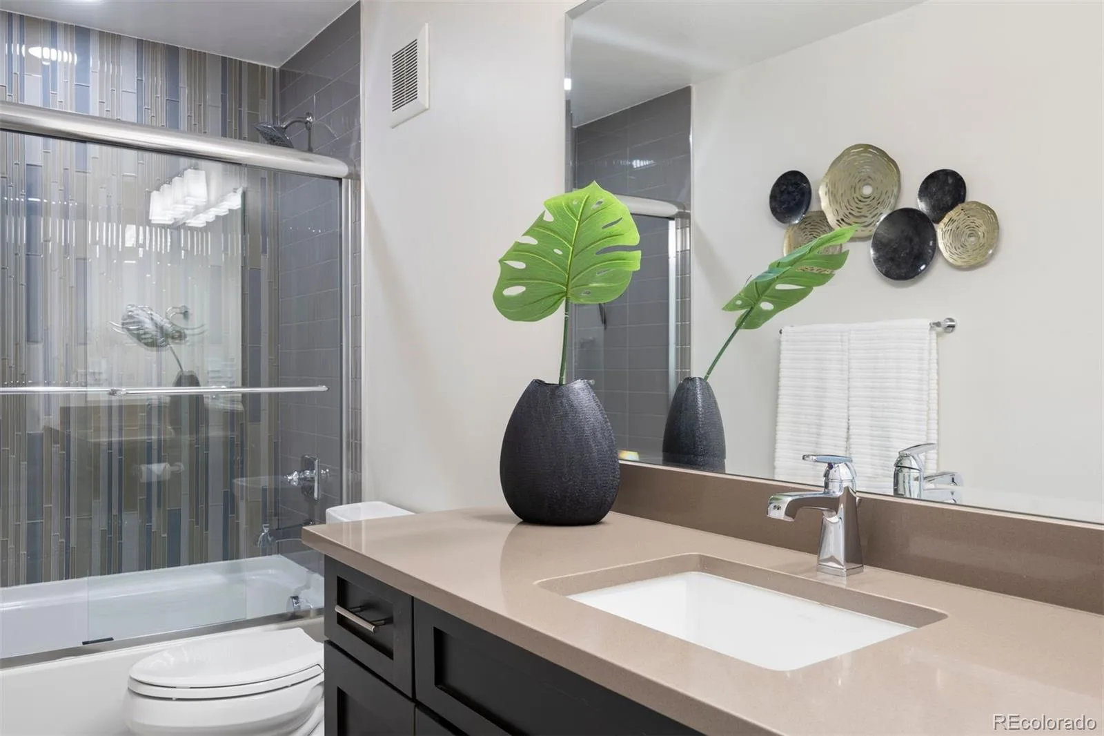 63 N Magnolia Way Denver CO 80230 MLS #REC7236014 06092026204459 1600 40