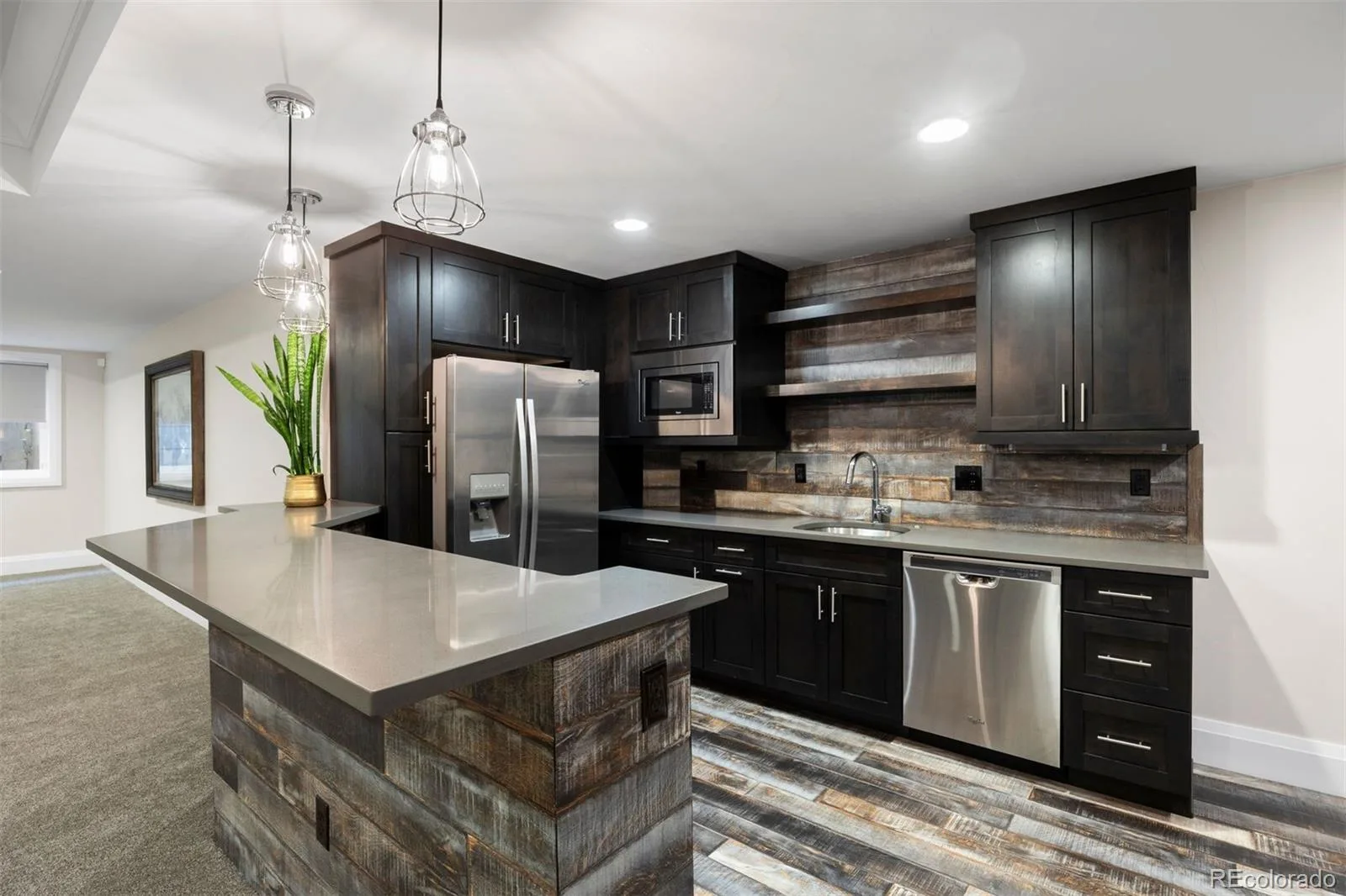 63 N Magnolia Way Denver CO 80230 MLS #REC7236014 06092026204459 1600 44