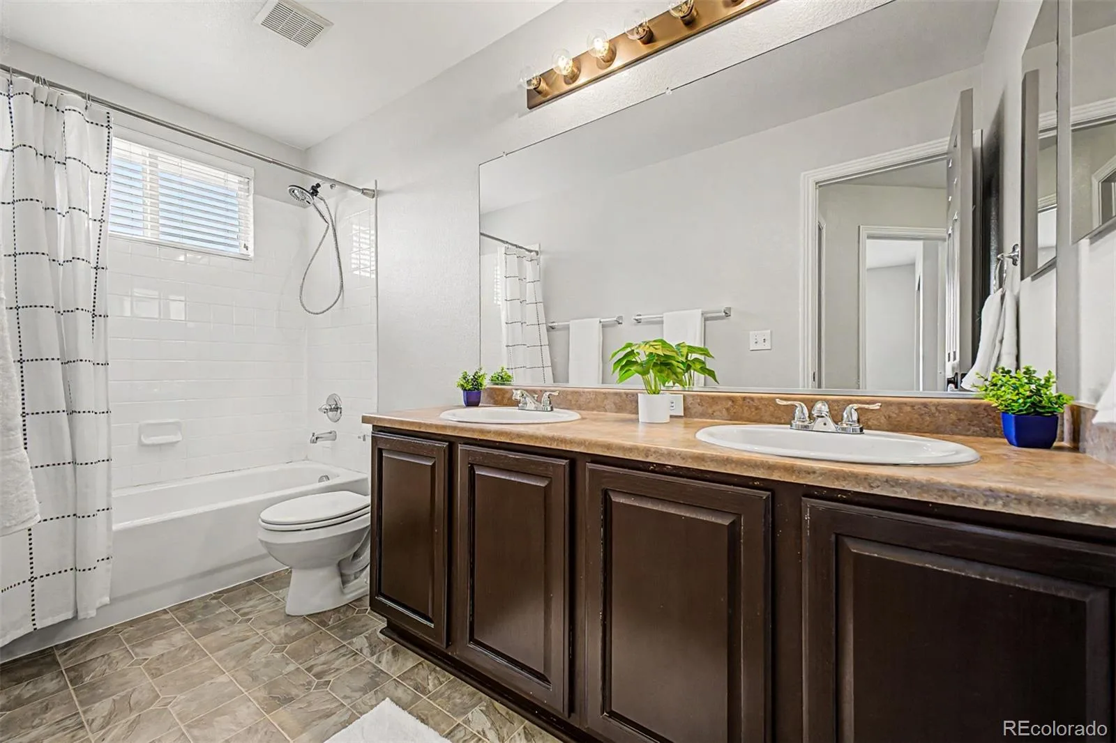 11652 Kearney Way Denver CO 80233 | MLS #REC7238048 07102026073239 1600 29