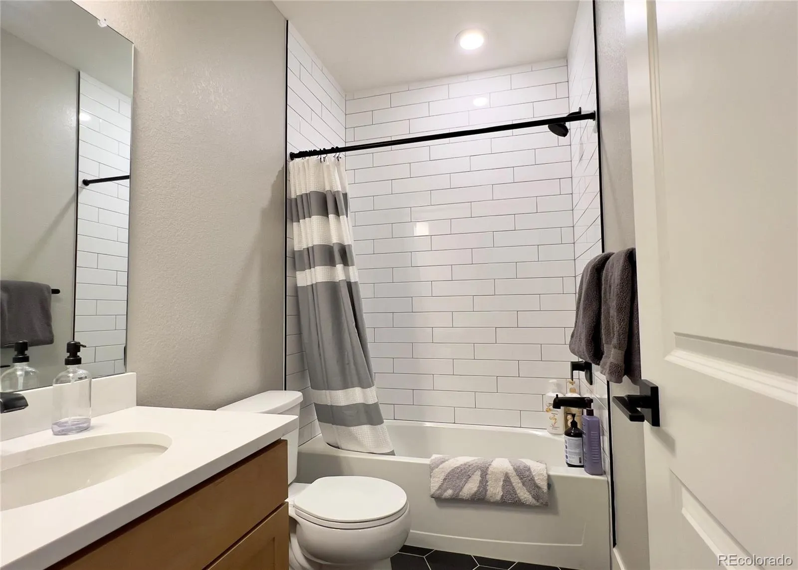 17303 W 93rd Place Arvada CO 80007 MLS #REC7238959 04242026185808 1600 45