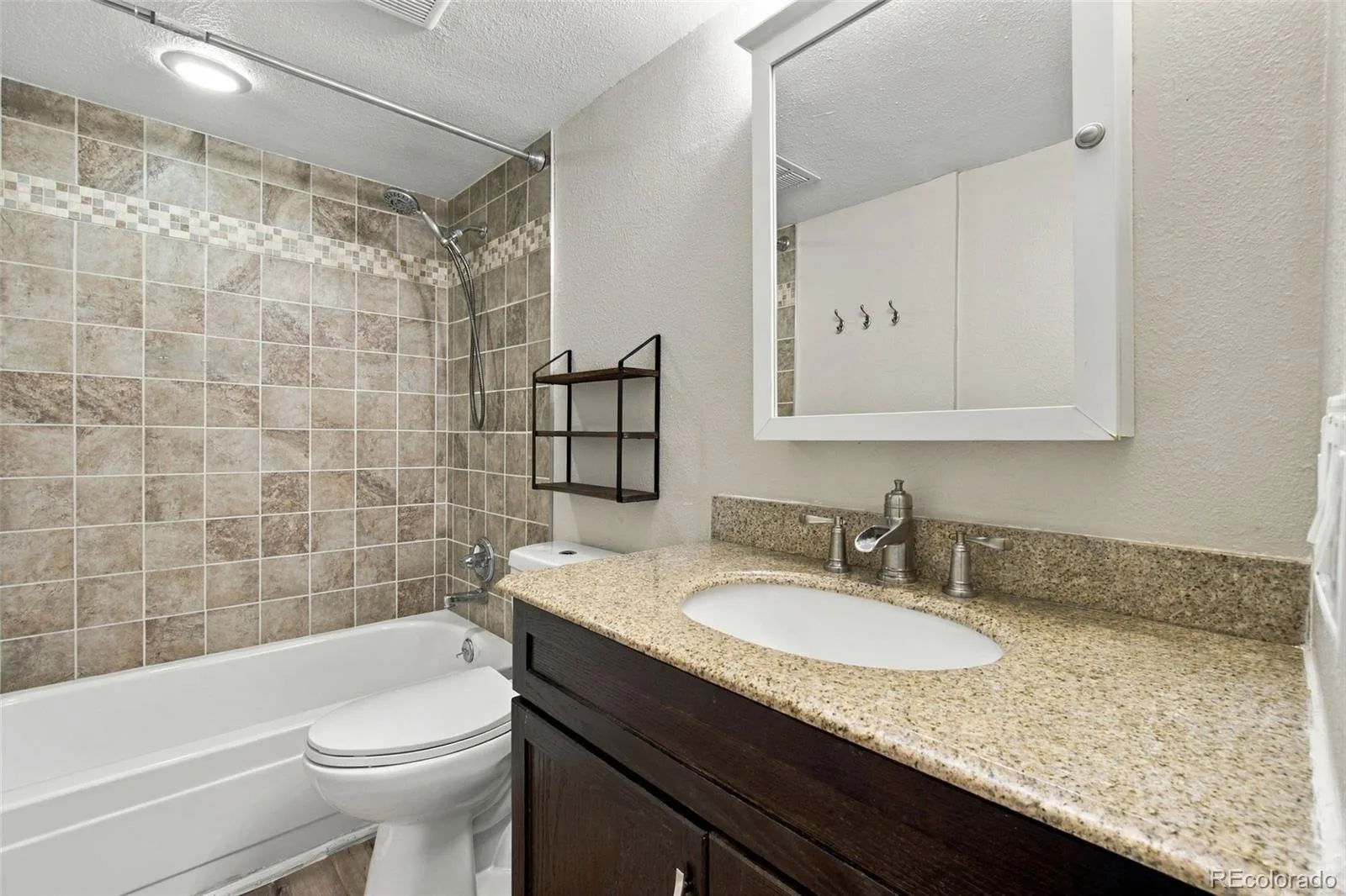 7665 E Eastman Avenue #301D Denver CO 80231 | MLS #REC7240107 10092026063534 1600 25