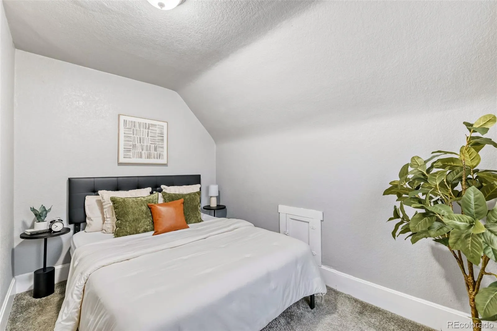 04042026005704 1600 16