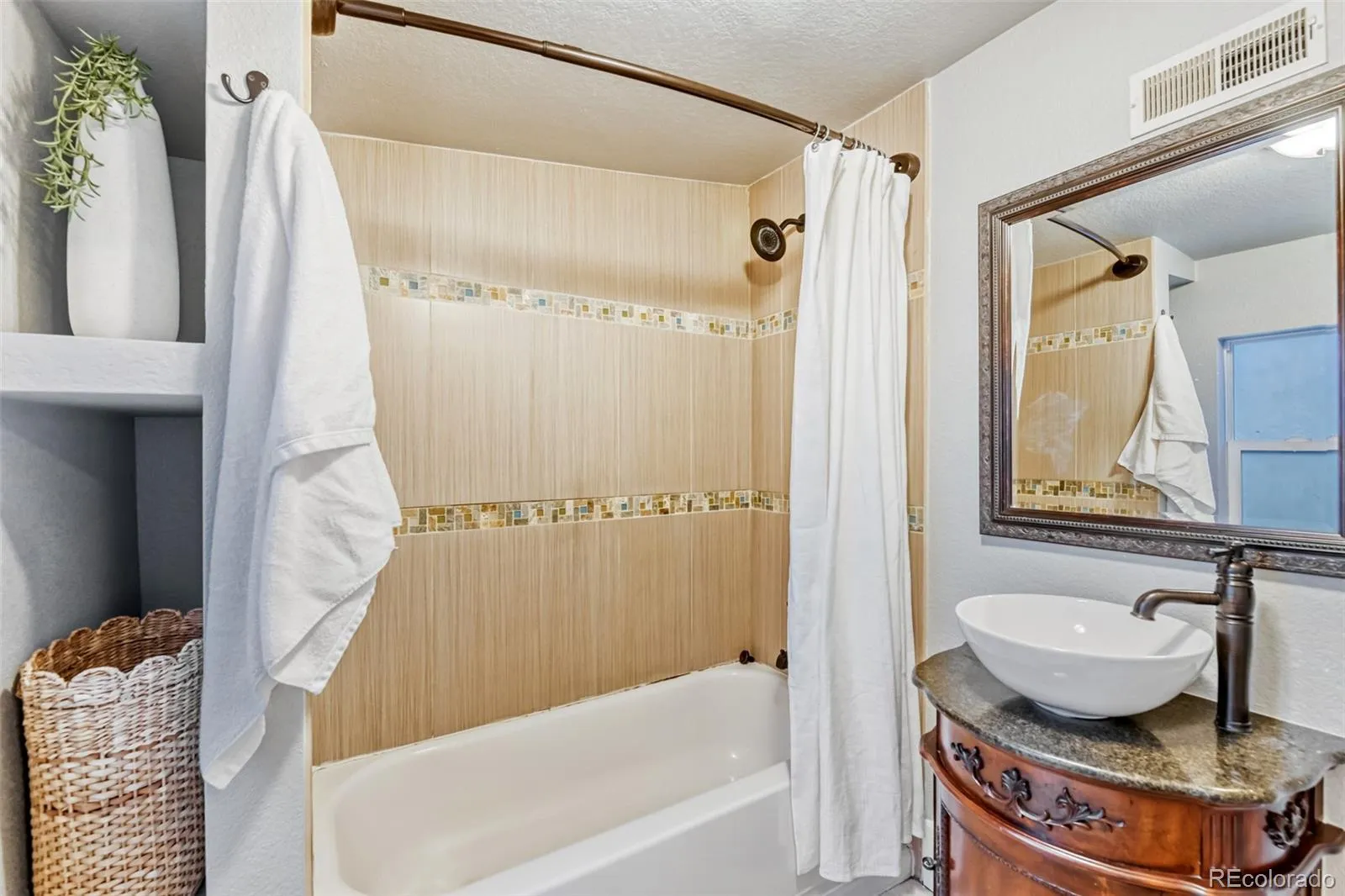 04042026005704 1600 18