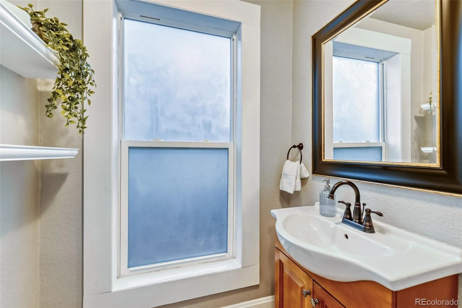 04042026005704 1600 22