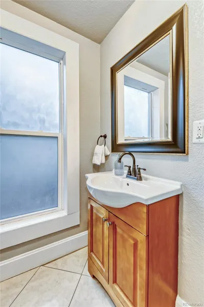 04042026005704 800 23