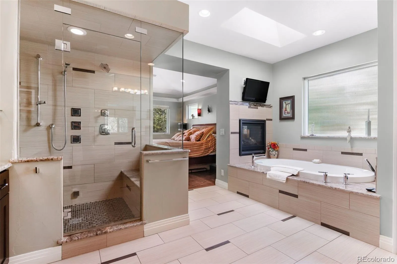 04152026193553 1600 24