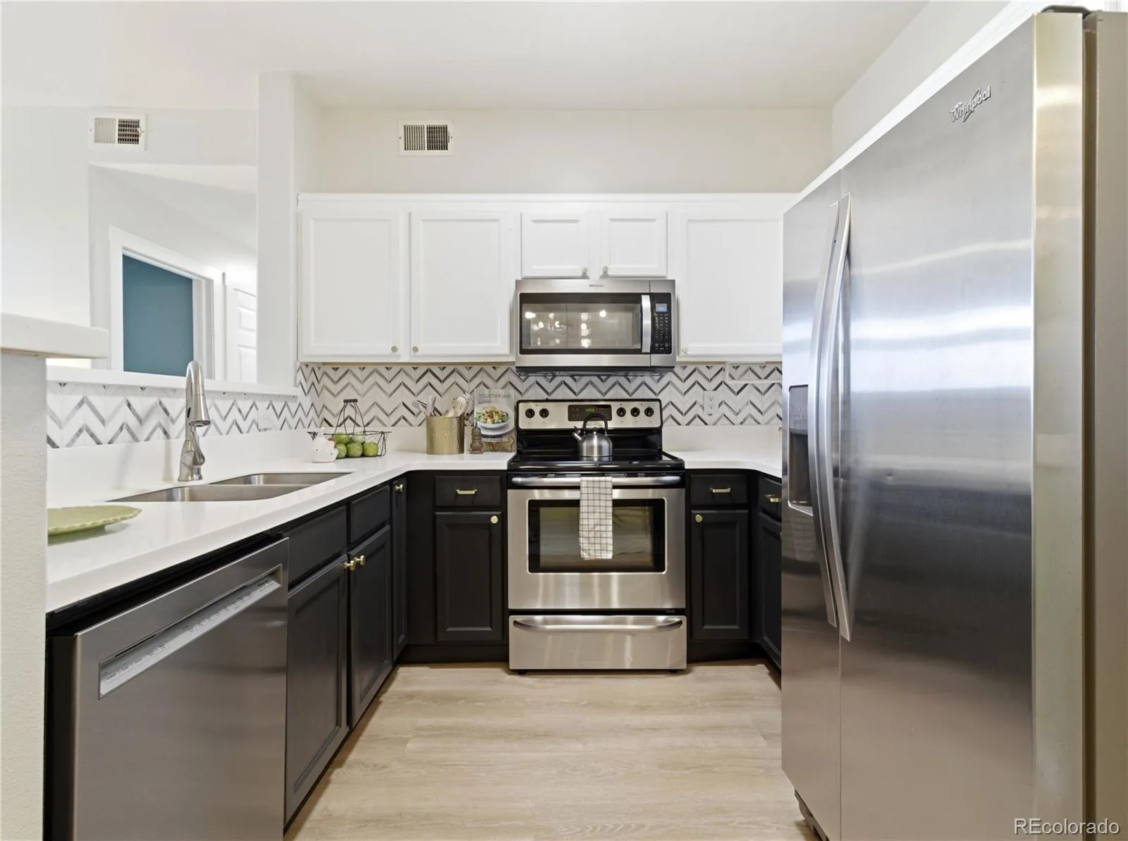 8500 E Jefferson Avenue #10A Denver CO 80237 MLS #REC7243513 07252026005405 1600 15
