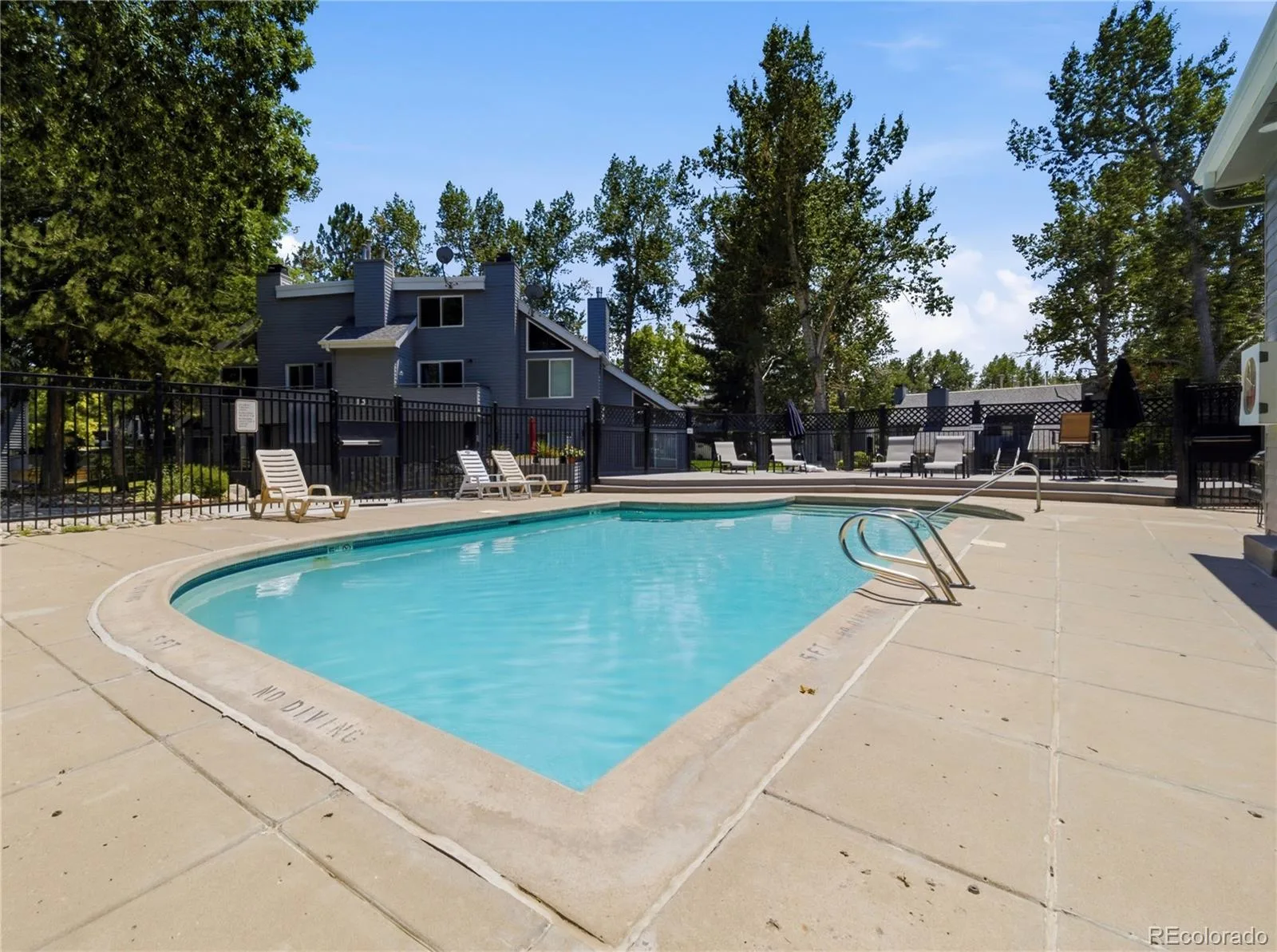 8500 E Jefferson Avenue #10A Denver CO 80237 MLS #REC7243513 07252026005405 1600 24