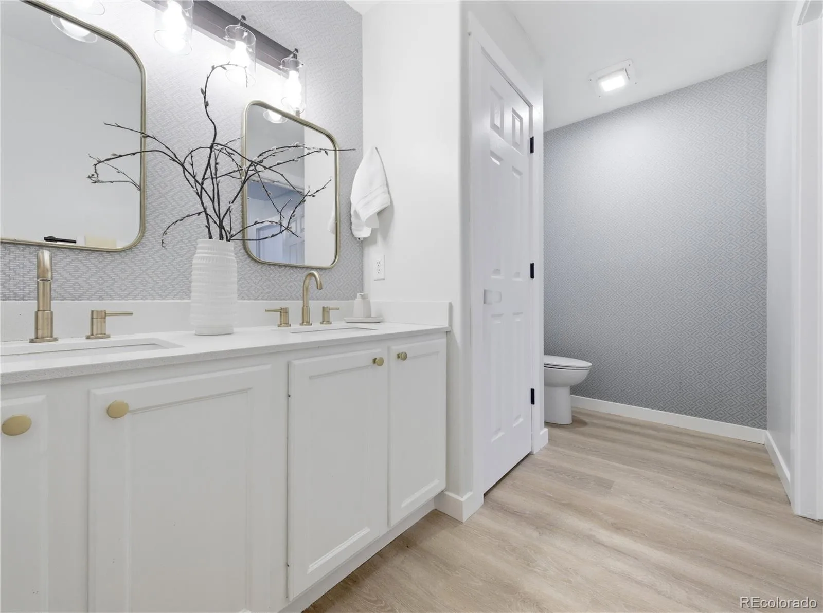 8500 E Jefferson Avenue #10A Denver CO 80237 MLS #REC7243513 07252026005405 1600 8