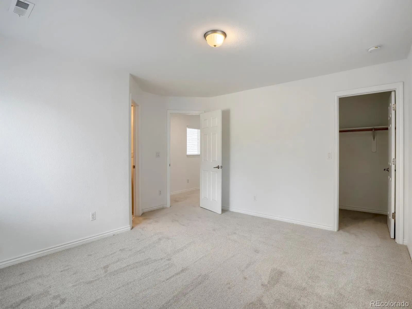 2250 N Washington Street Denver CO 80205 MLS #REC7244240 05232026095531 1600 18
