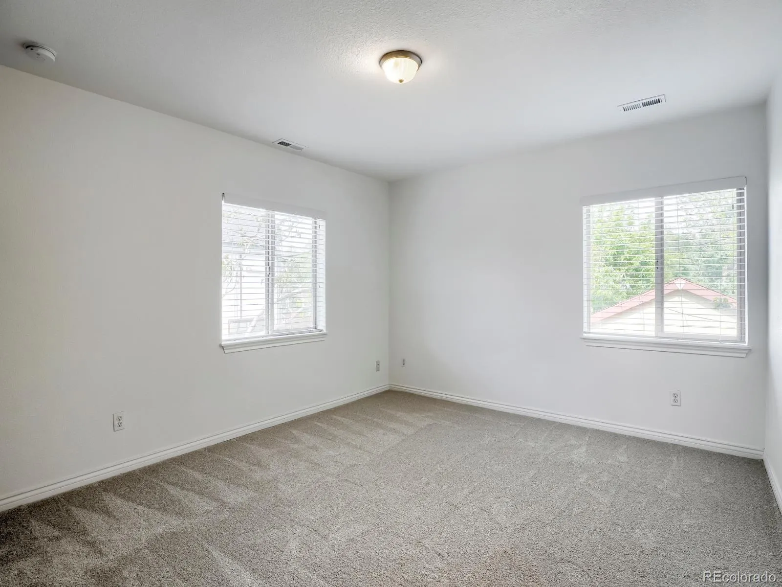 2250 N Washington Street Denver CO 80205 MLS #REC7244240 05232026095531 1600 19