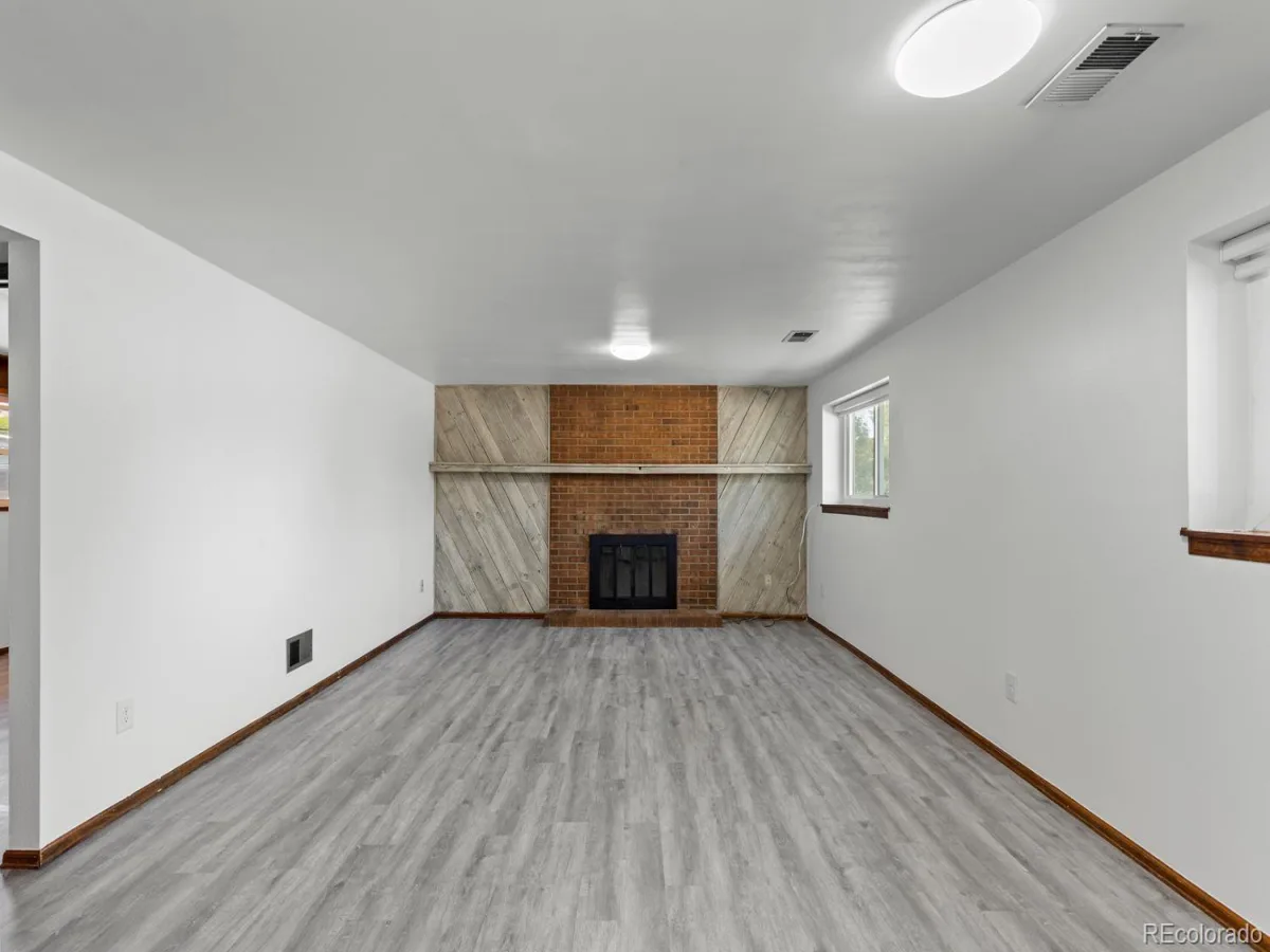 659 S Newark Court Aurora CO 80012 | MLS #REC7245534 07222026221808 1200 15