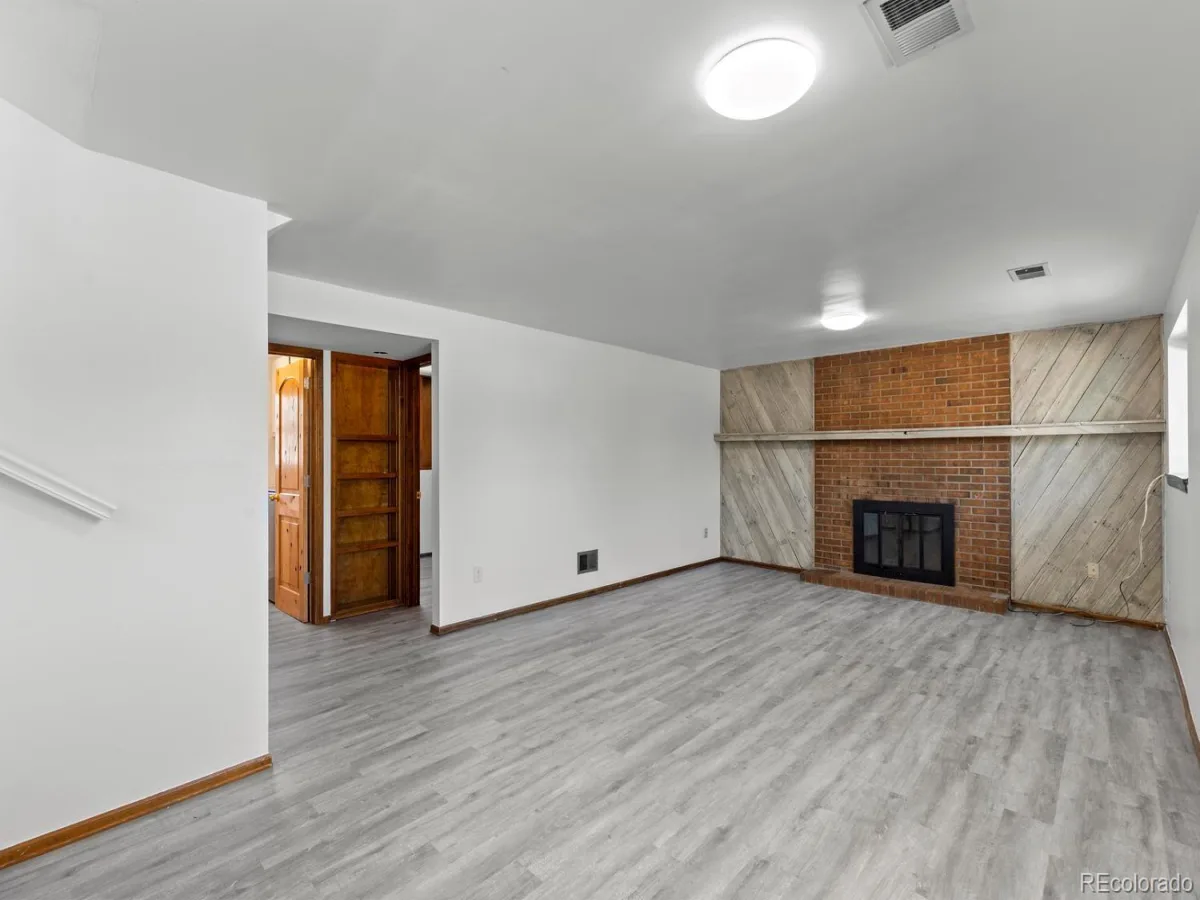 659 S Newark Court Aurora CO 80012 | MLS #REC7245534 07222026221808 1200 16