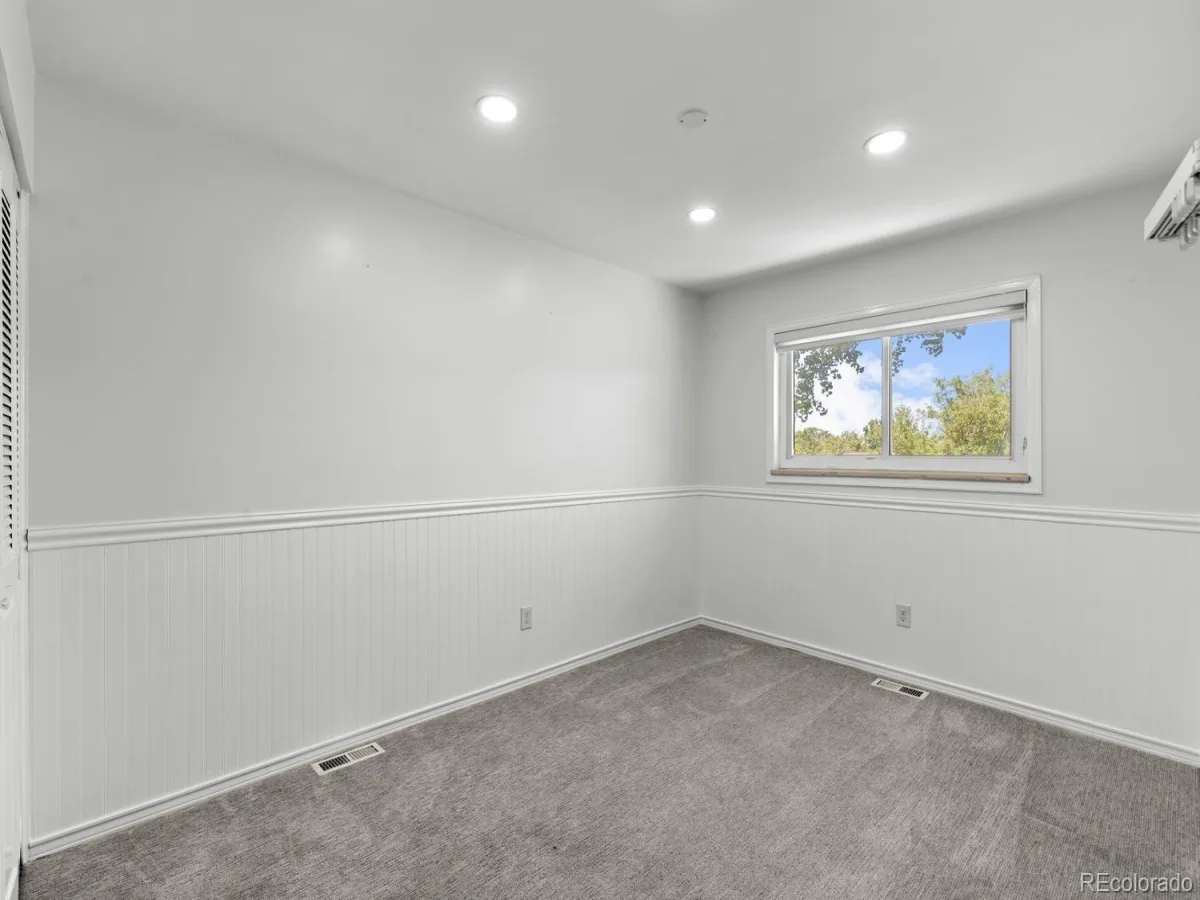 659 S Newark Court Aurora CO 80012 | MLS #REC7245534 07222026221808 1200 28