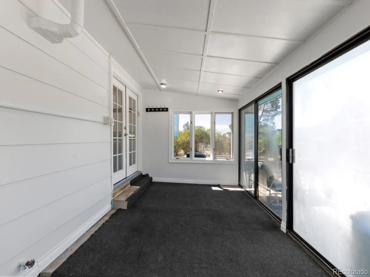 659 S Newark Court Aurora CO 80012 | MLS #REC7245534 07222026221808 1200 31